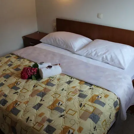 Апартаменты Blossom Apartman Peljeska Дуба